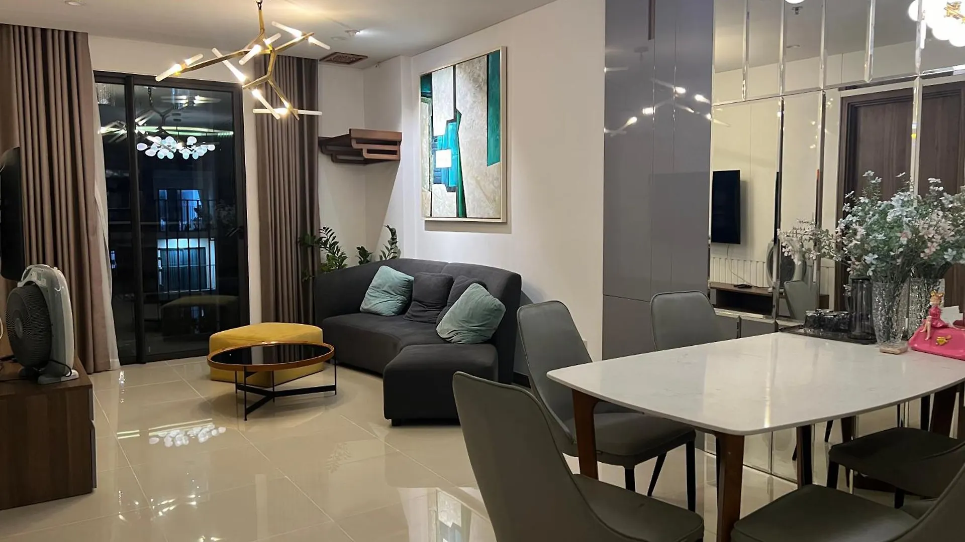 Ha Do Centrosa Building , Ba Thang Hai Street, Distrist 10 Ho Chi Minh City Vietnam